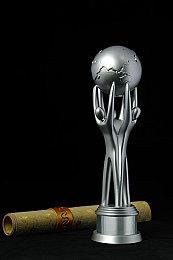 《DOTA2》在线创一年新高 Steam峰值超93万